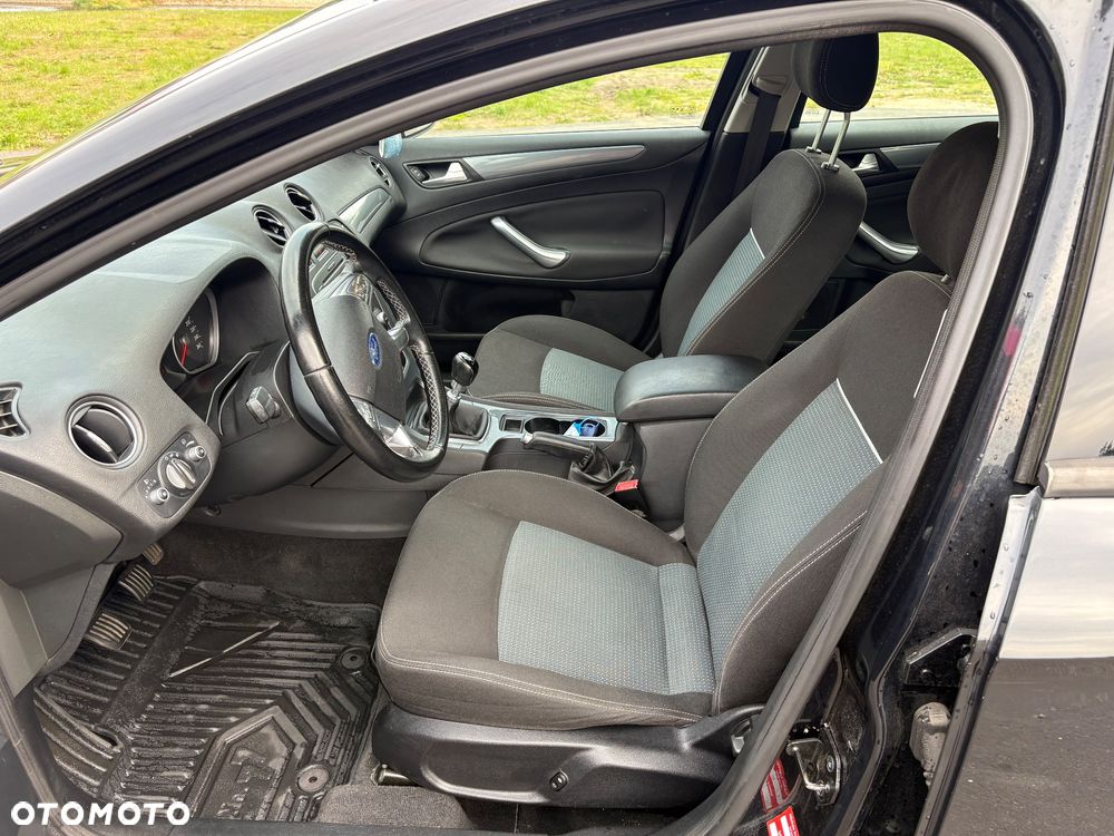 Ford Mondeo 1.6 TDCi Ambiente - 13