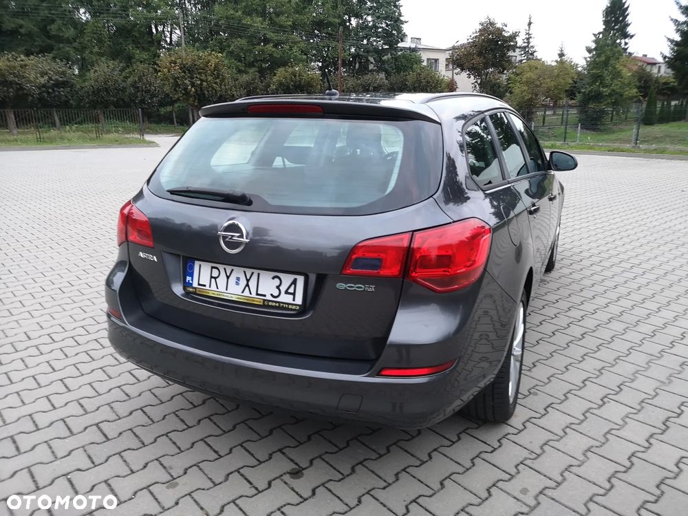 Opel Astra 1.4 ecoFLEX Sport - 26