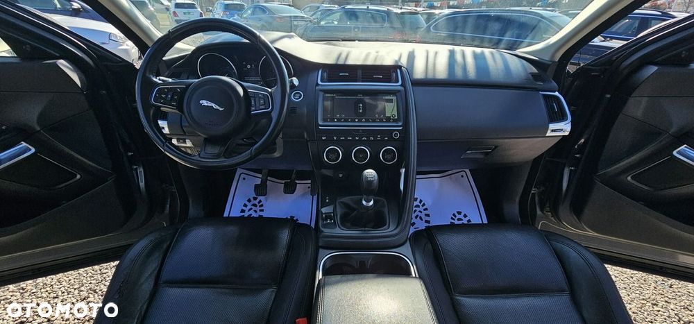 Jaguar E-Pace - 27