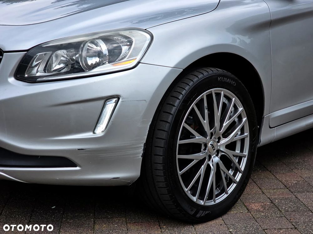 Volvo XC 60 D4 Geartronic Momentum - 4