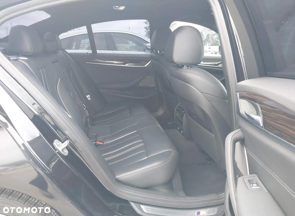 BMW Seria 5 540i GPF Sport - 10
