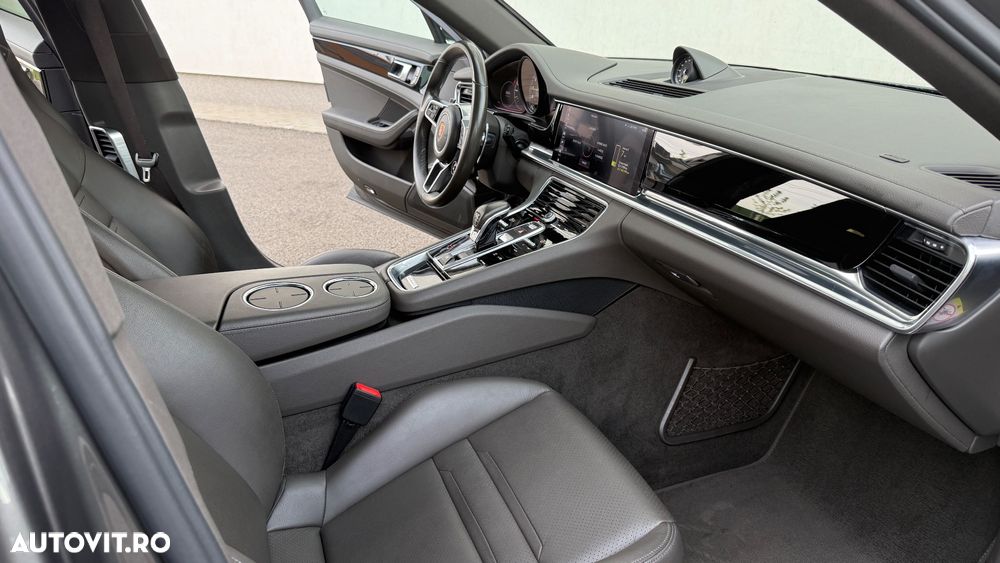 Porsche Panamera 4 - 20