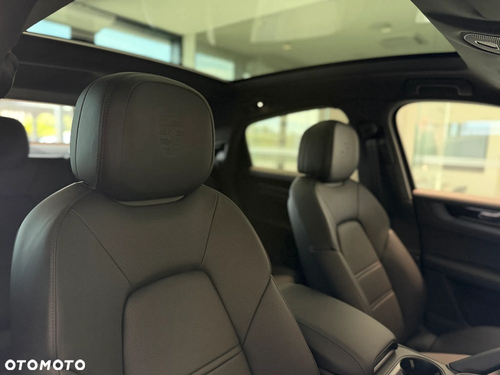 Porsche Cayenne E-Hybrid PHEV Black Edition - 25