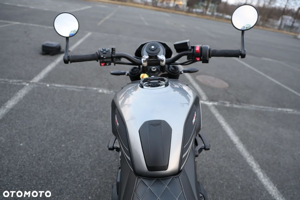 Triumph Trident - 23