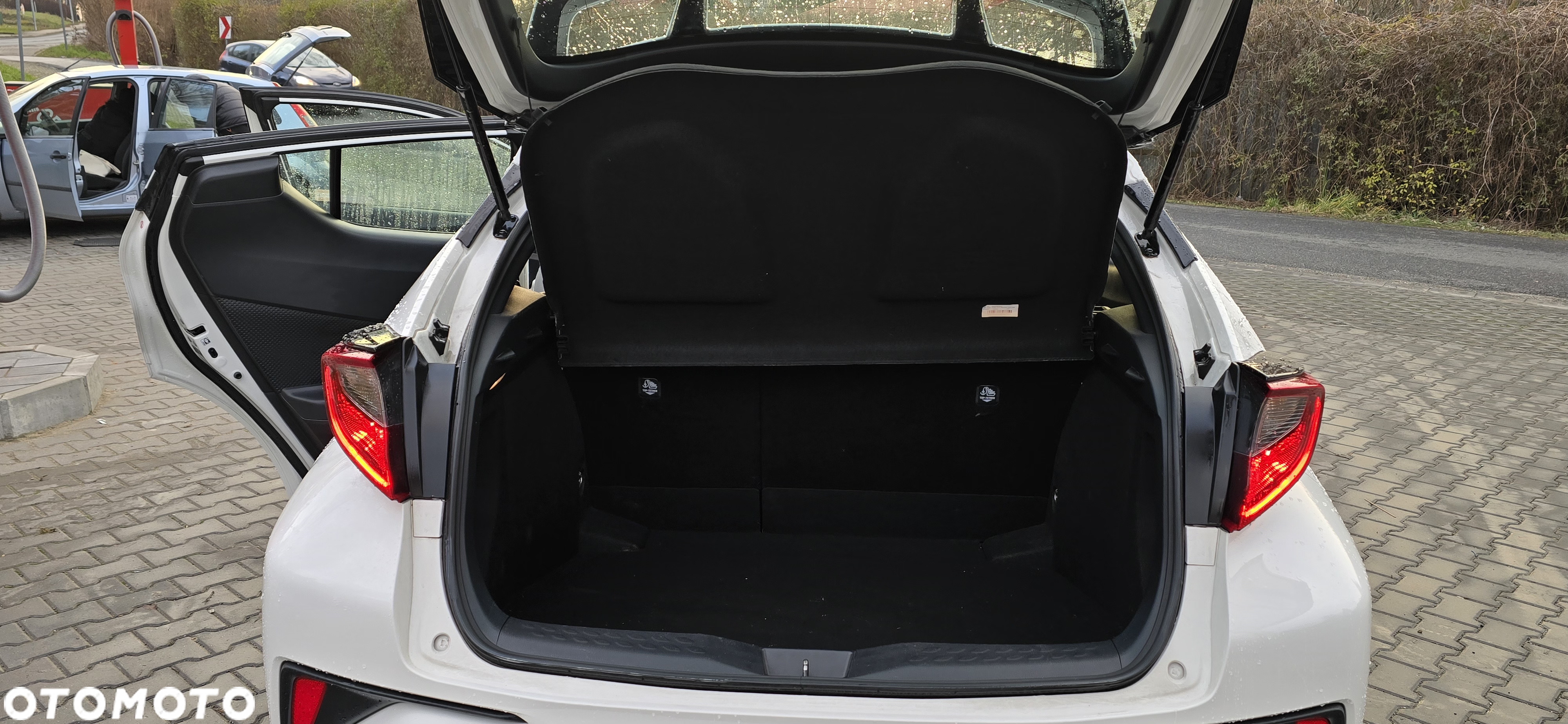 Toyota C-HR 1.8 Hybrid GPF Comfort - 8