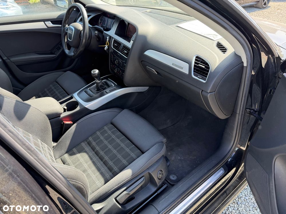 Audi A4 Limousine 2.0 TDI DPF quattro Attraction - 24