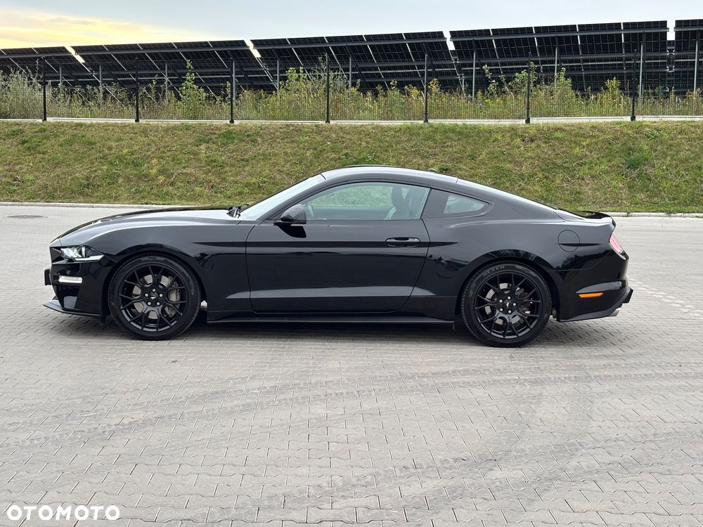 Ford Mustang - 3