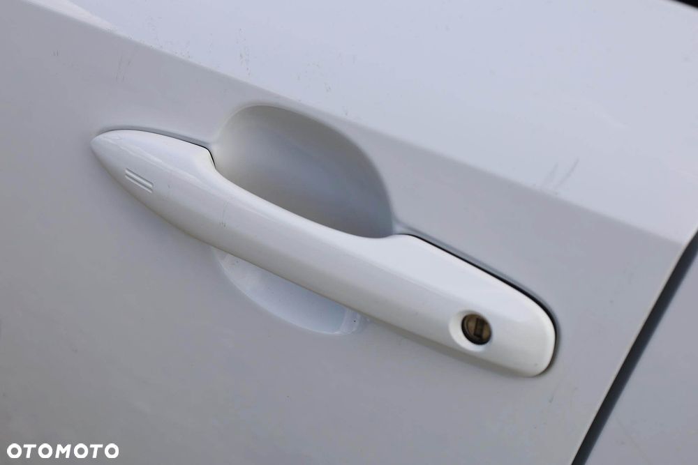 Toyota Corolla 2.0 Hybrid Style - 12