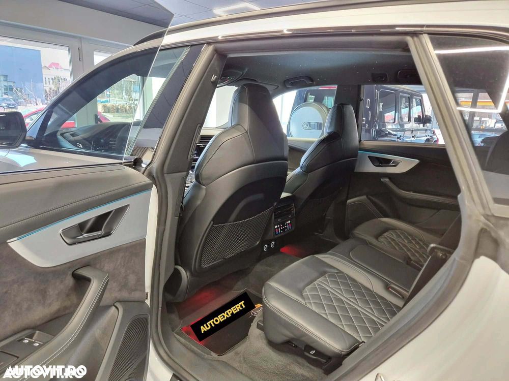 Audi Q8 - 18