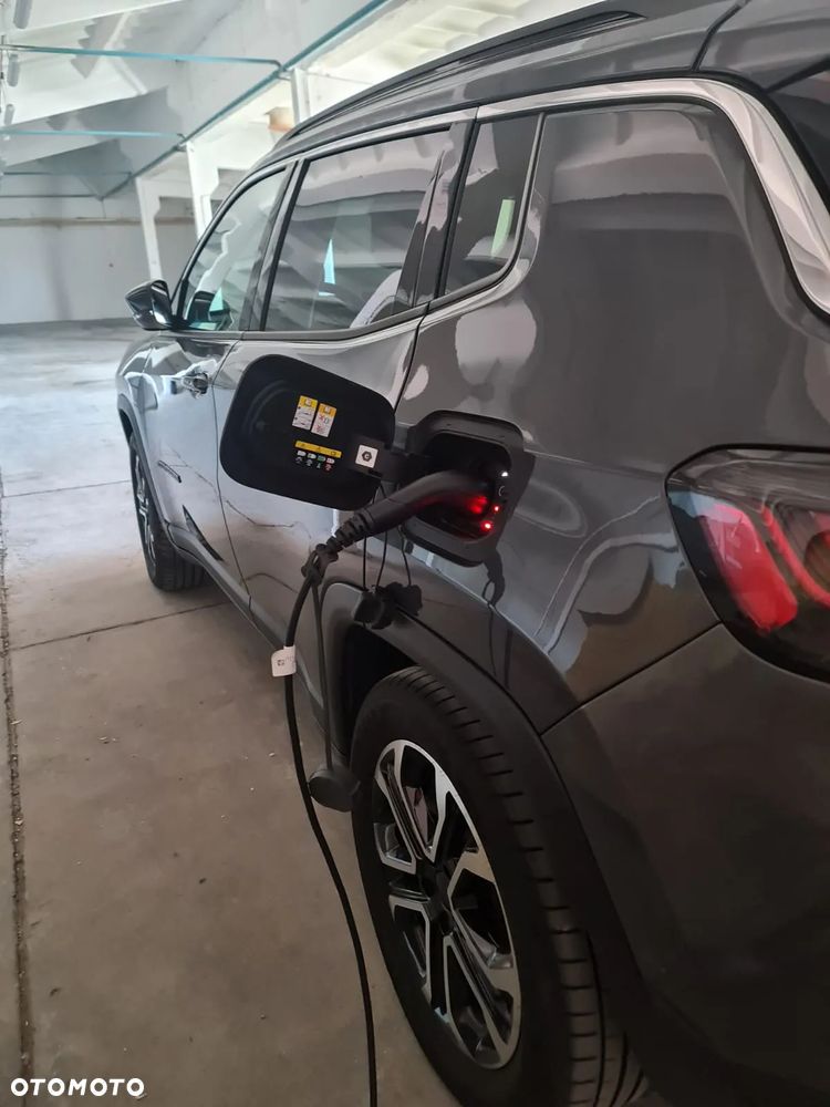 Jeep Compass - 13