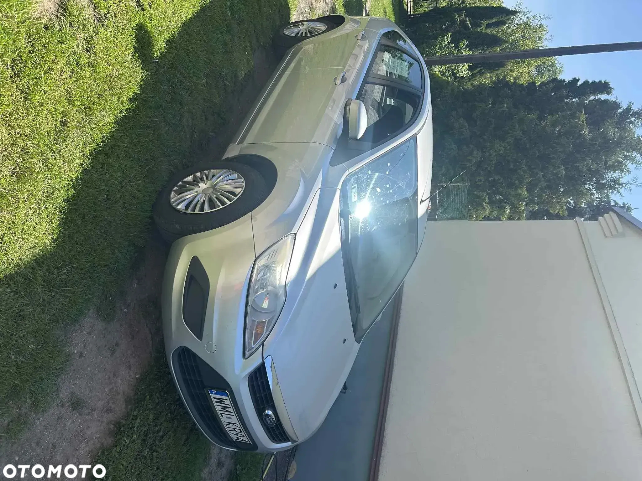 Ford Focus 1.6 Ambiente - 2