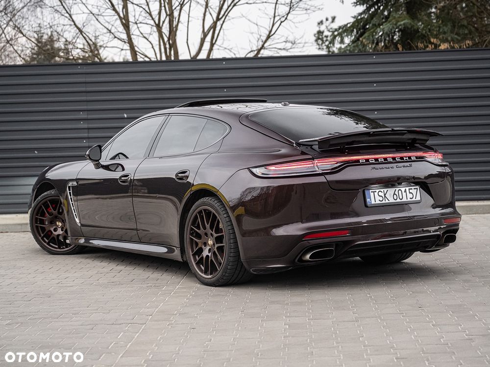 Porsche Panamera 4 PDK Platinum Edition - 1