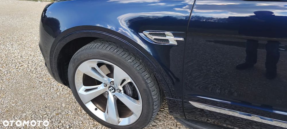 Bentley Bentayga - 8