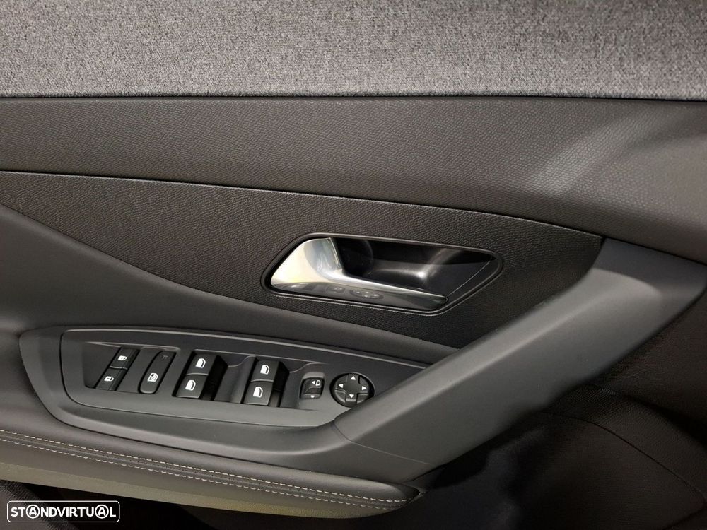 Peugeot 308 1.6 Hybrid Allure e-DCS7 - 19