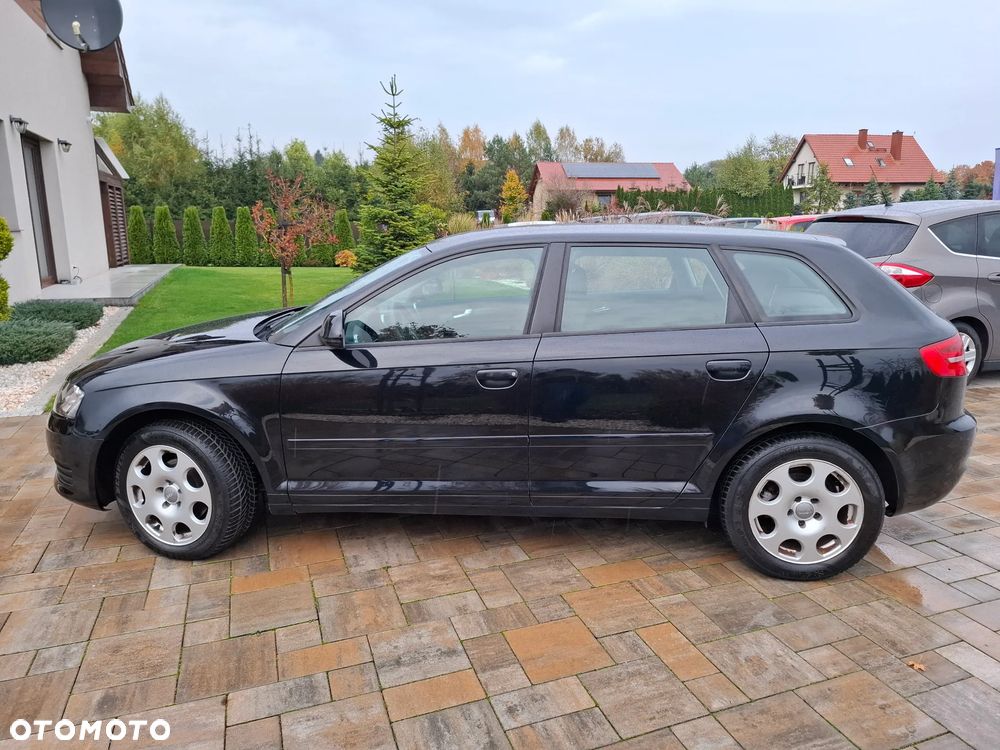 Audi A3 Sportback 1.6 Ambiente - 12