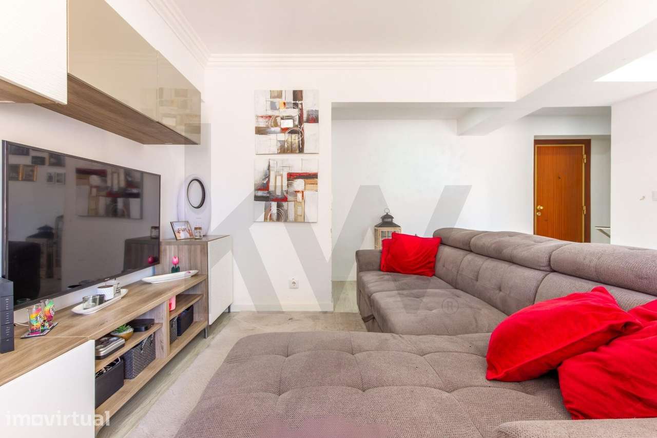 Apartamento T2 Totalmente Remodelado com Vista Mar no Horizonte | Urba - Grande imagem: 5/21