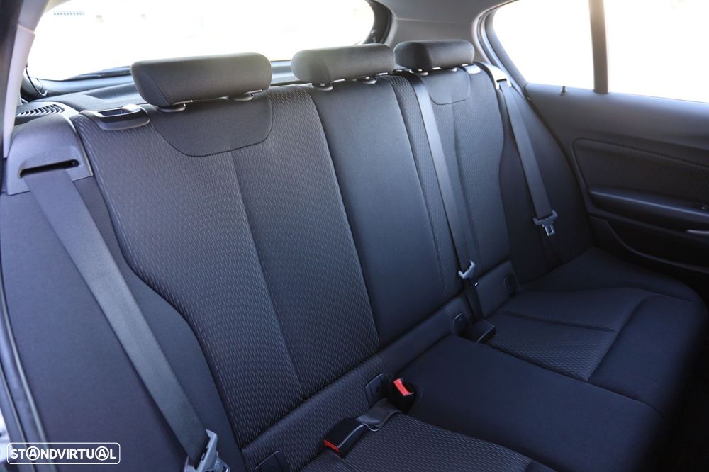 BMW 116 d EfficientDynamics - 15
