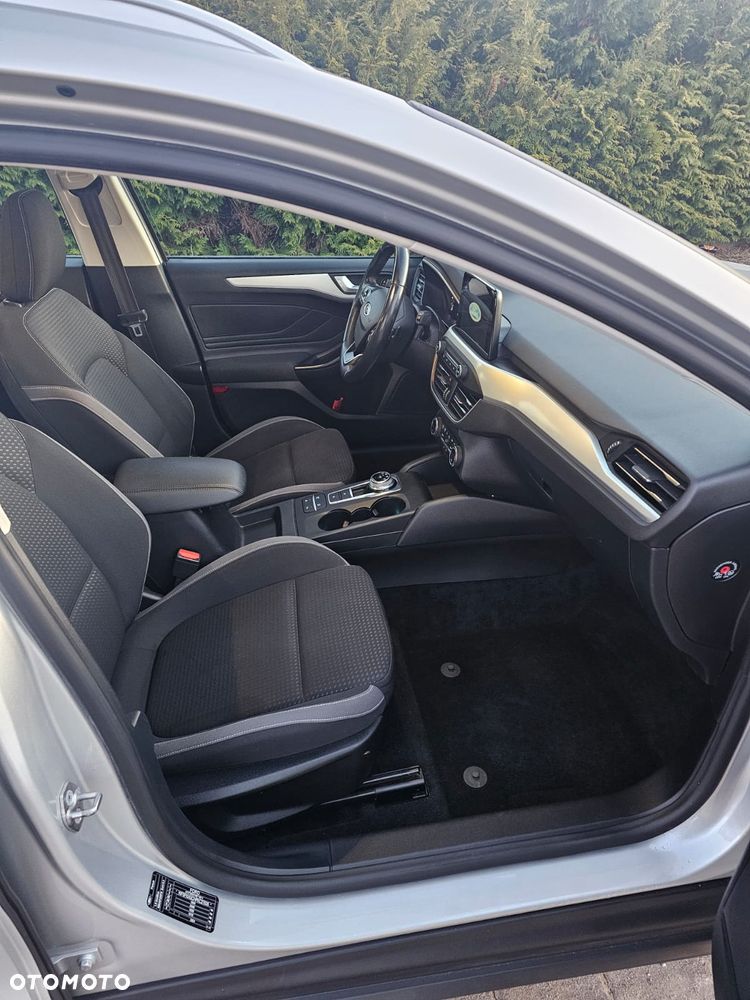 Ford Focus 1.5 EcoBlue Start-Stopp-System COOL&CONNECT - 11