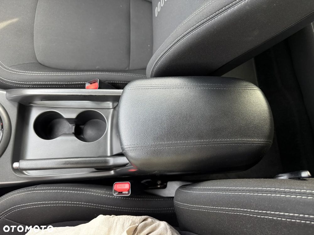 Kia Sportage 2.0 CRDI AWD Dream-Team Edition - 28