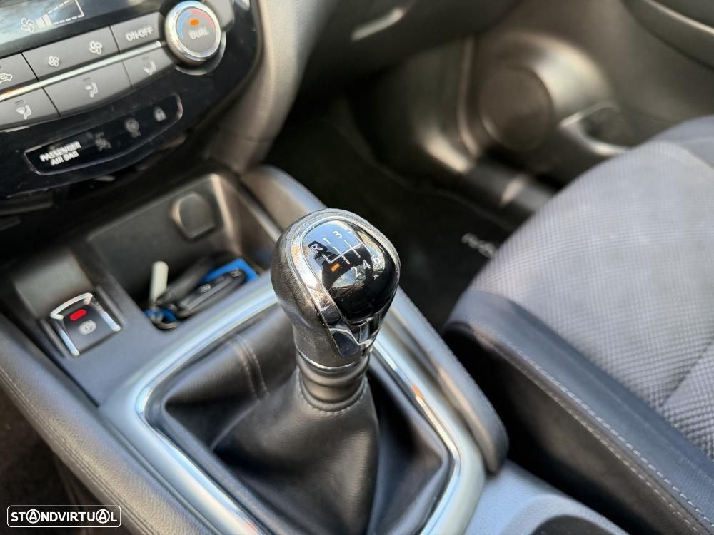 Nissan Qashqai 1.5 dCi N-Connecta Led - 20