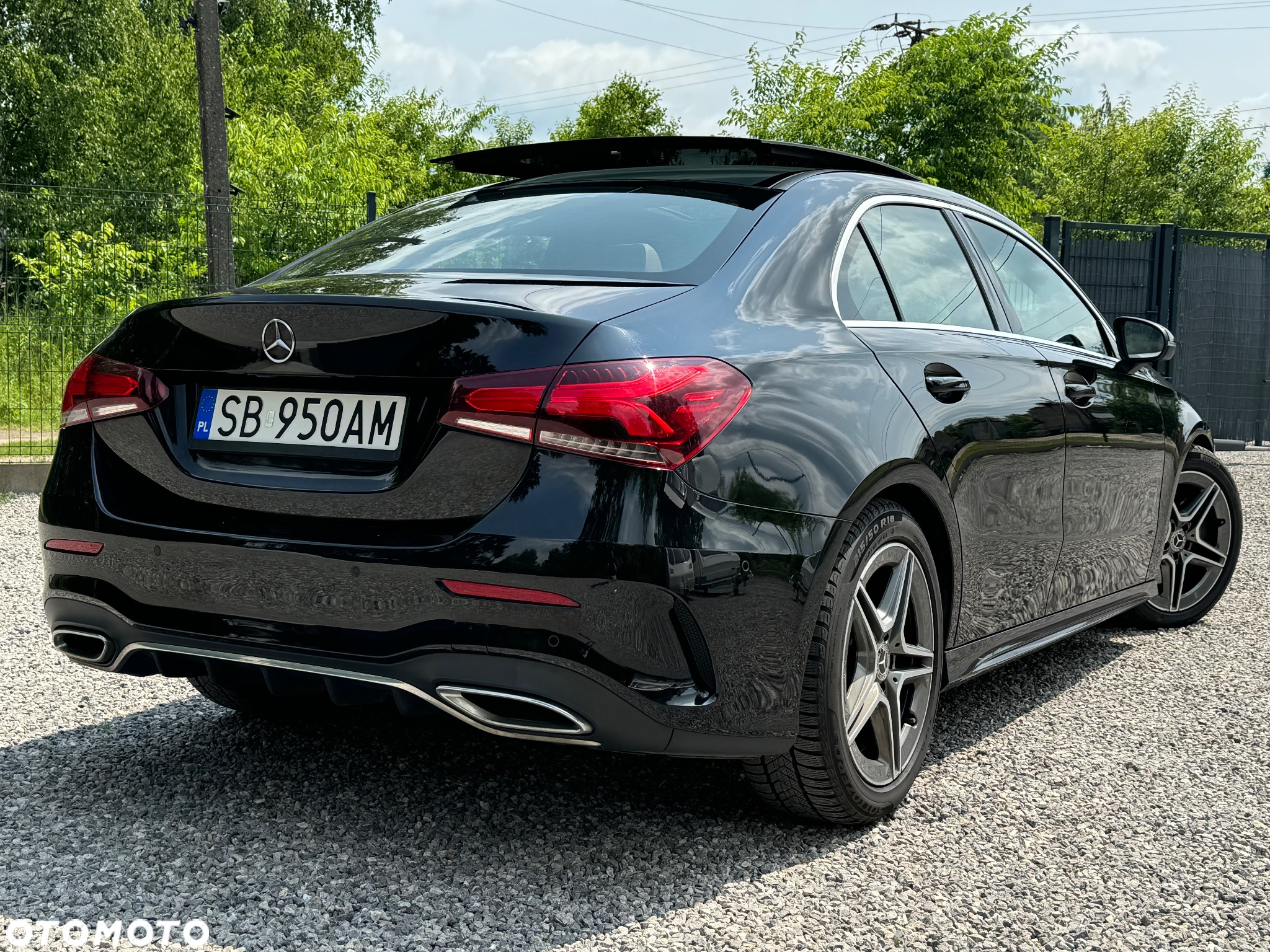 Mercedes-Benz Klasa A 220 4-Matic AMG Line 7G-DCT - 30