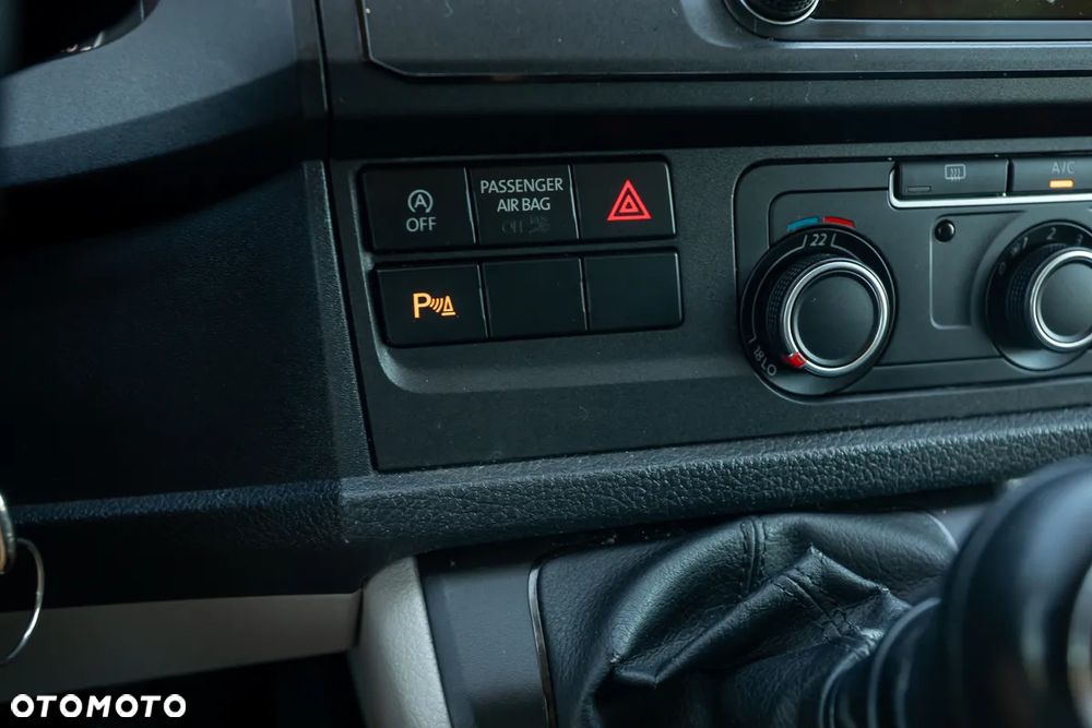 Volkswagen T6 Transporter - 23