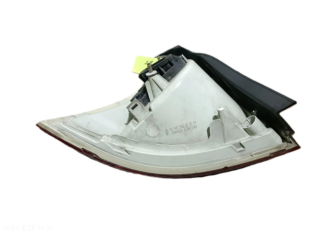 VOLKSWAGEN GOLF V 03-09 r. LAMPA PRAWY TYŁ PRAWA TYLNA W BŁOTNIK EU + - 5