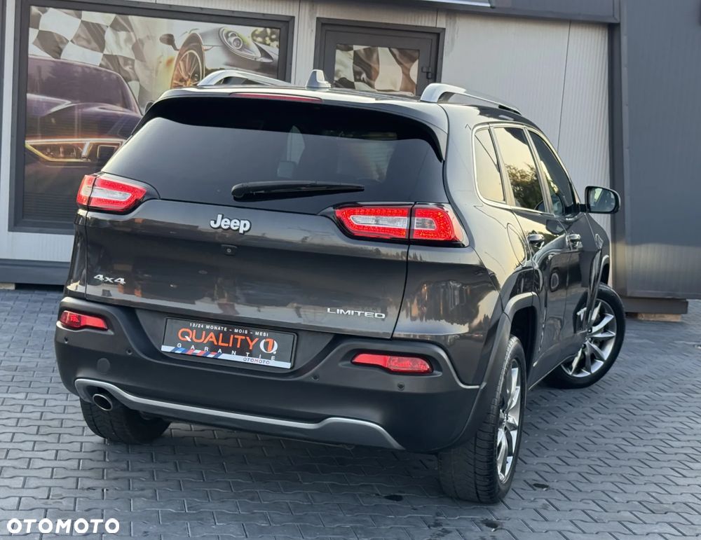 Jeep Cherokee - 11