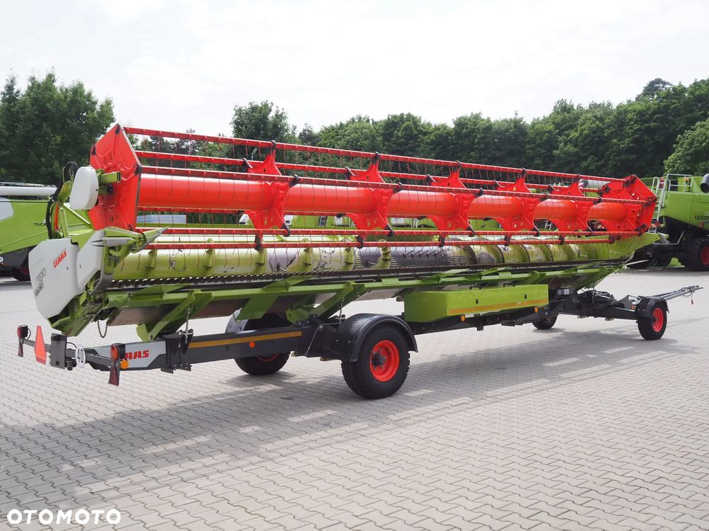 Claas Lexion 760TT + V930 - 13
