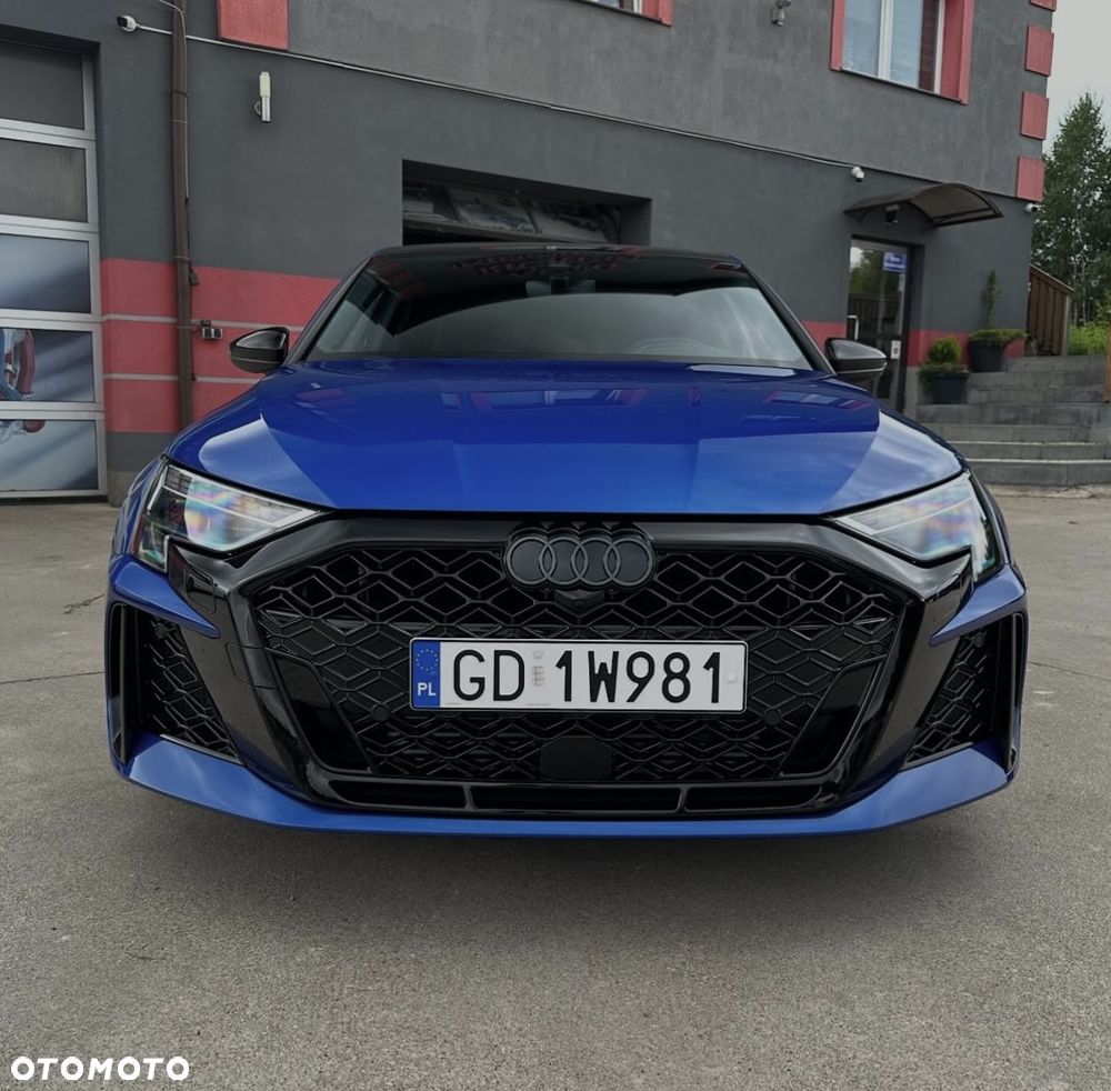 Audi RS3 Limousine - 4