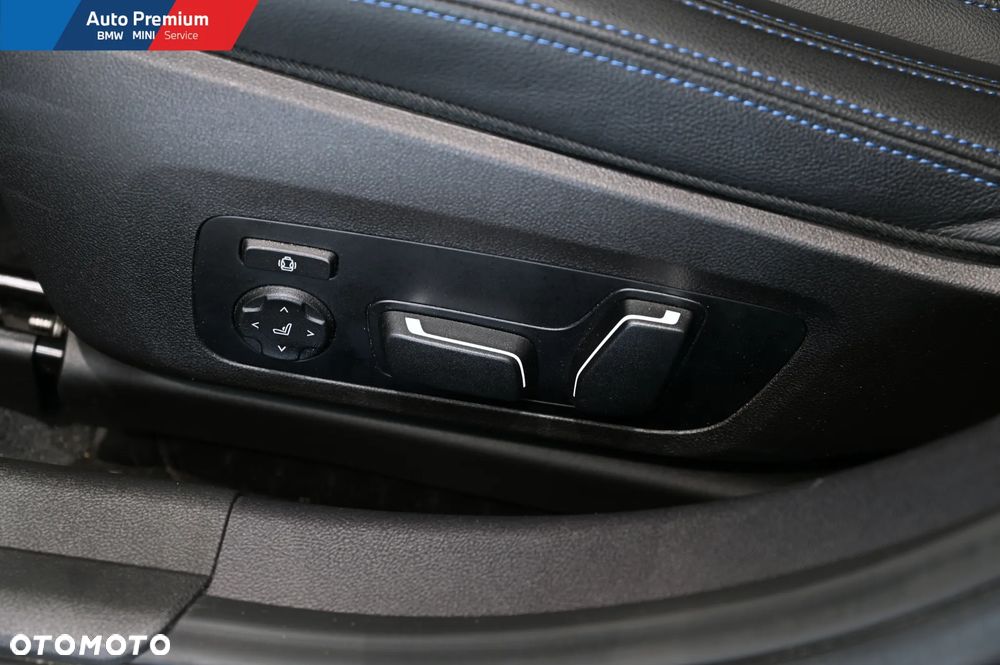 BMW Seria 3 318i - 12