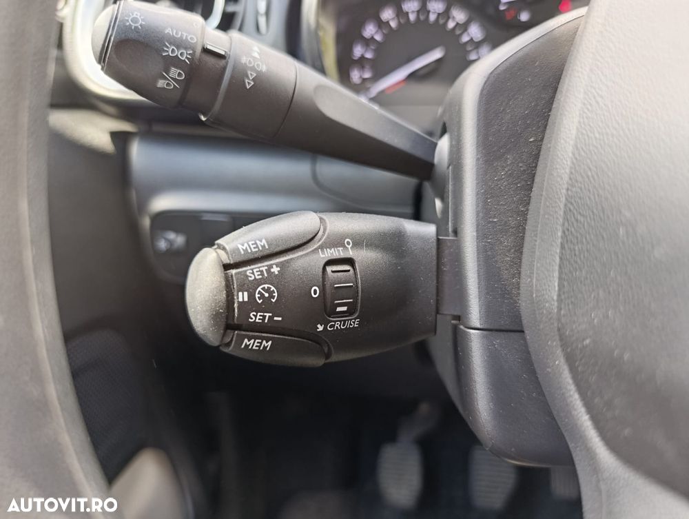 Citroën C3 1.2 PureTech S&S BVM5 Shine - 14