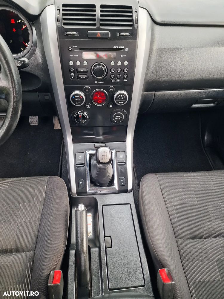 Suzuki Grand Vitara 1.9 DDiS Comfort - 20