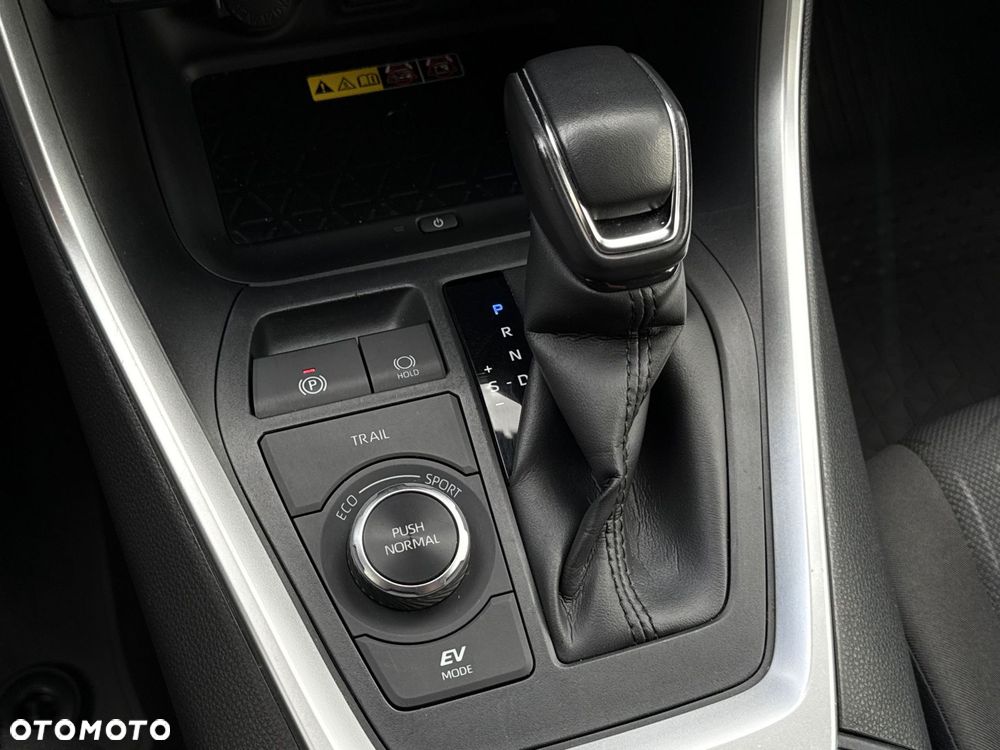 Toyota RAV4 - 18