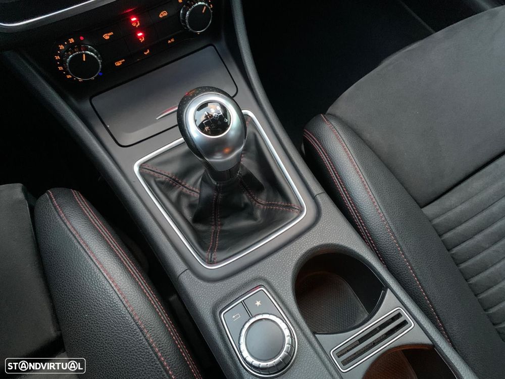 Mercedes-Benz CLA 180 - 20