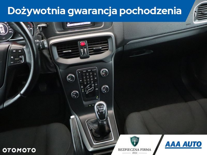 Volvo V40 - 10