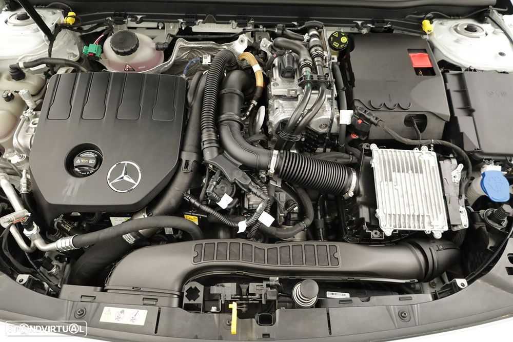 Mercedes-Benz CLA 250 - 25
