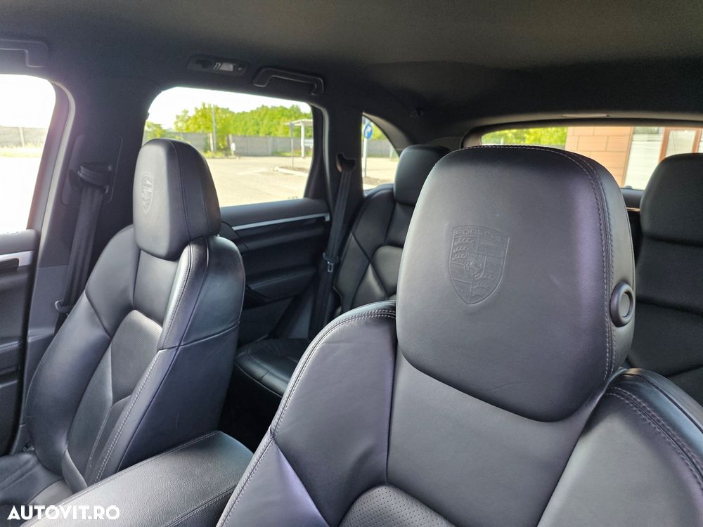 Porsche Cayenne Platinum Edition - 7