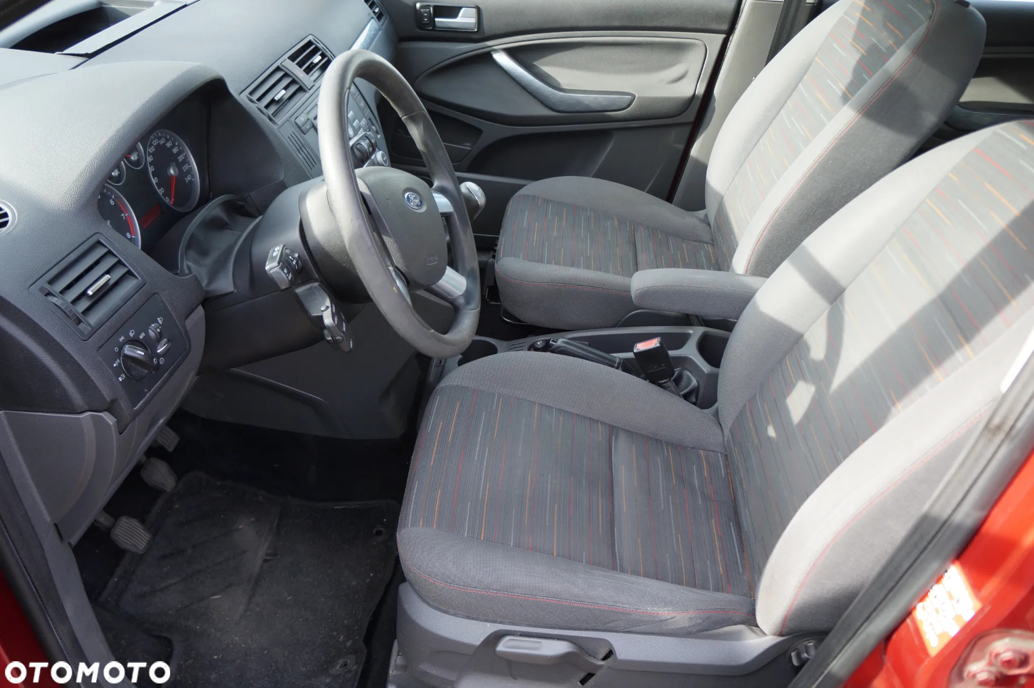 Ford C-MAX - 11
