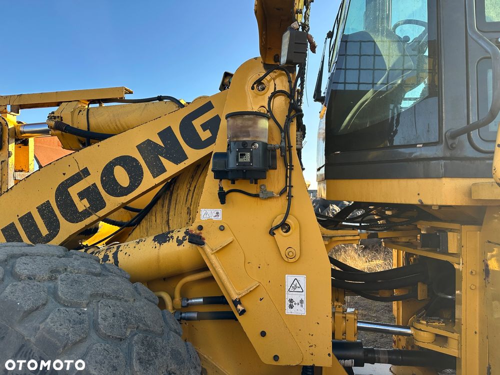 Liu Gong CLG862 lll Cat Liebherr JCB - 8