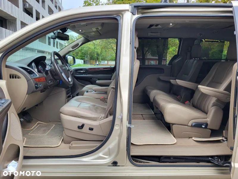 Chrysler Town & Country 3.6 Touring - 20