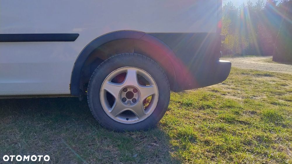 Opel Combo Tour Essentia - 25