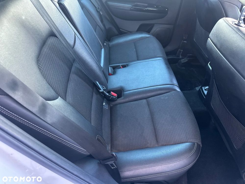 Kia Sportage - 16