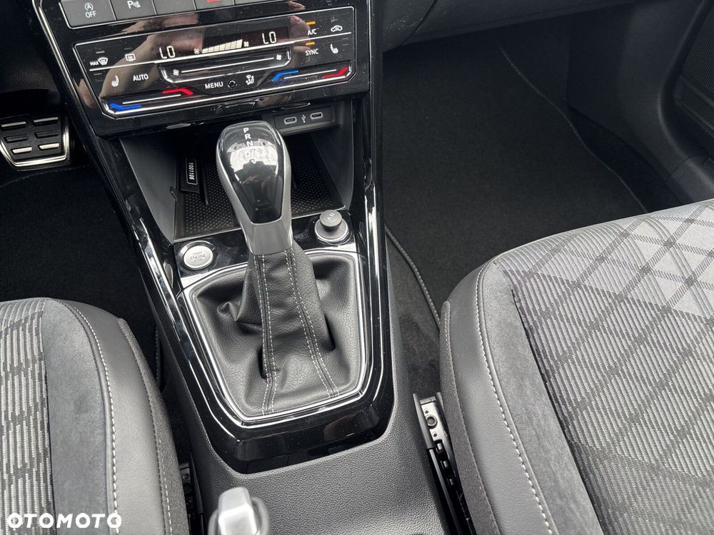Volkswagen T-Cross - 16