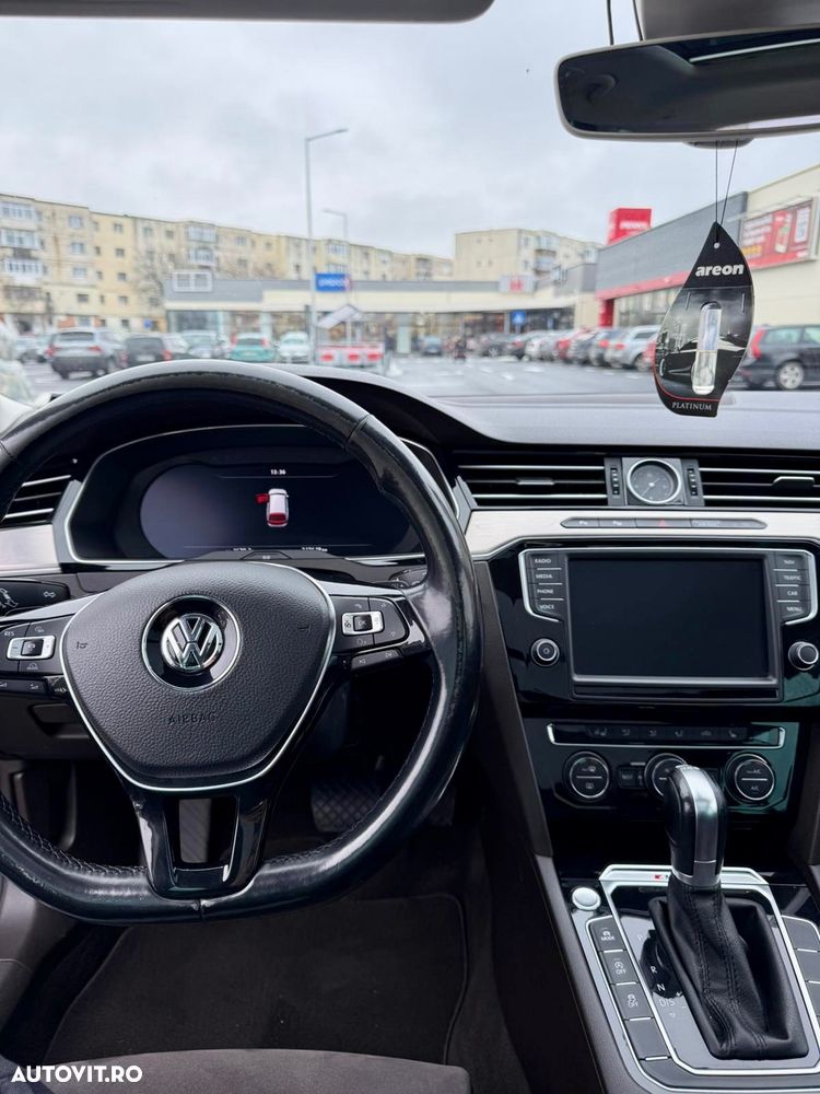 Volkswagen Passat - 15