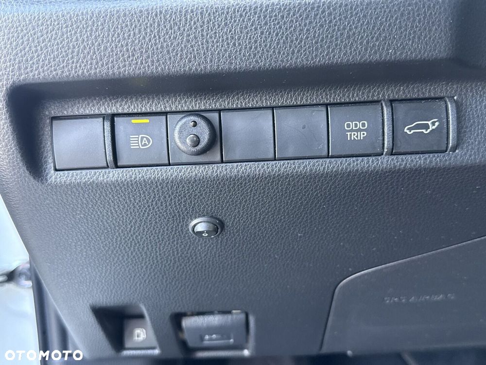 Toyota RAV4 - 11