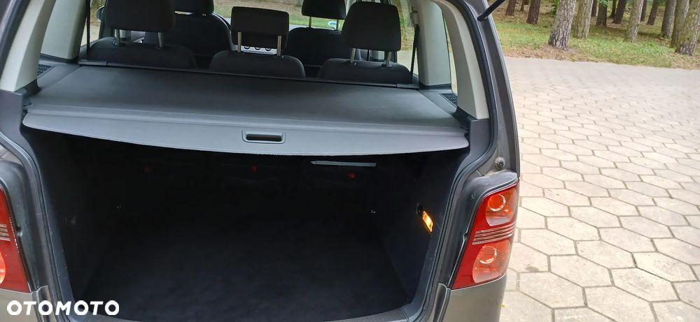 Volkswagen Touran 1.4 TSI Comfortline - 16