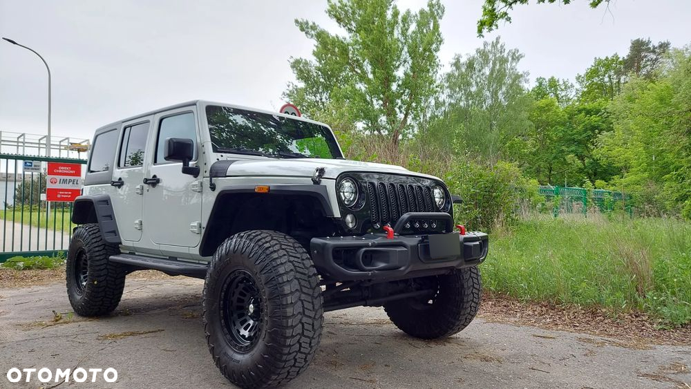 Jeep Wrangler 3.6 Unlim 75th Anniv - 9