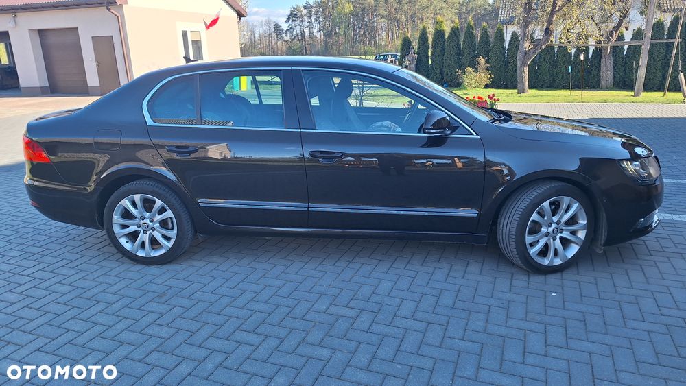 Skoda Superb 2.0 TDI Elegance - 8