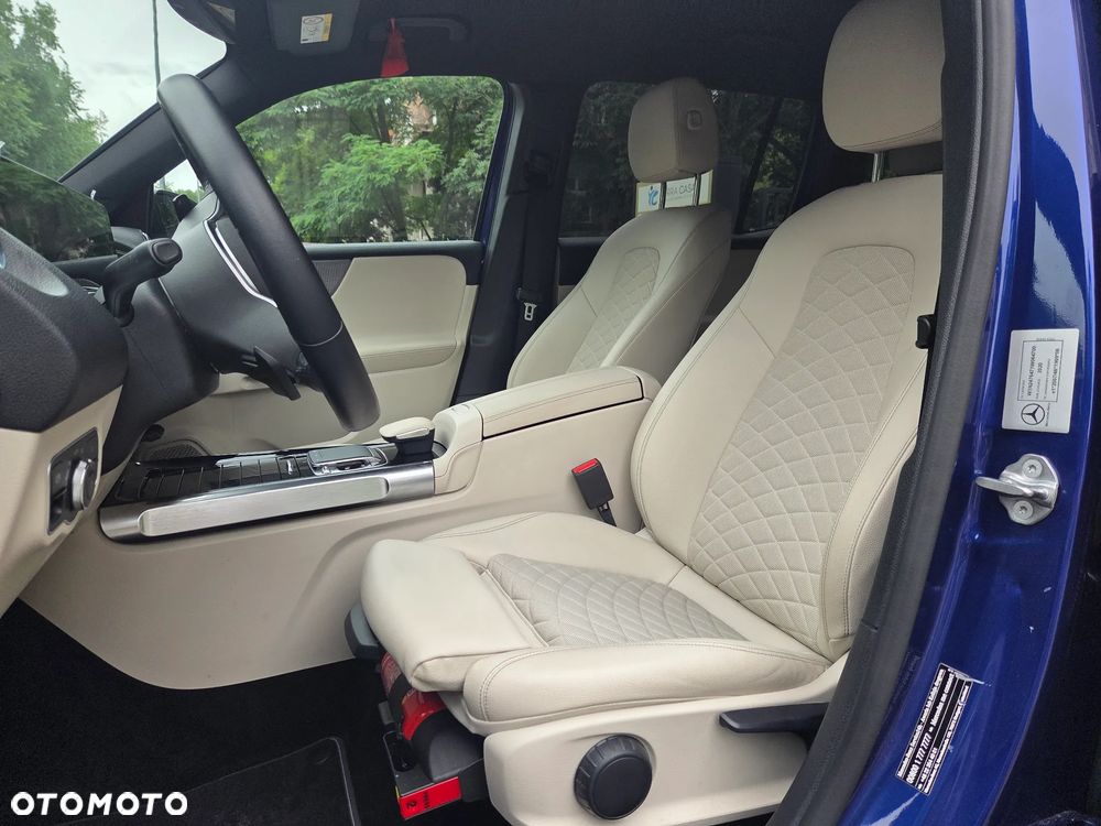 Mercedes-Benz GLB 250 4-Matic 8G-DCT - 9